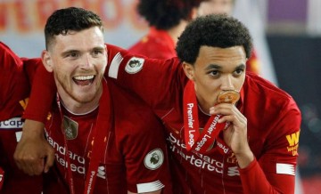 利物浦的新篇章:告别克洛普时代,萨拉赫与罗伯逊的离去